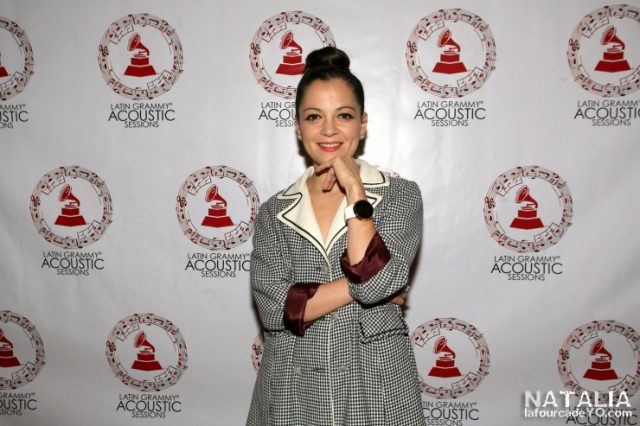 nl_latingrammysacoustic_01